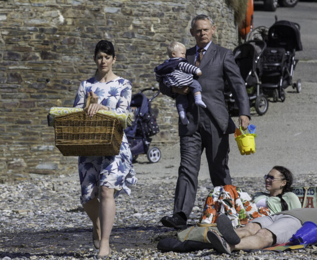 Doc-Martin_Series-7-on-Acorn-TV_Caroline-Catz-as-Louisa-Martin-Clunes-as-Doc-Martin__2.jpg